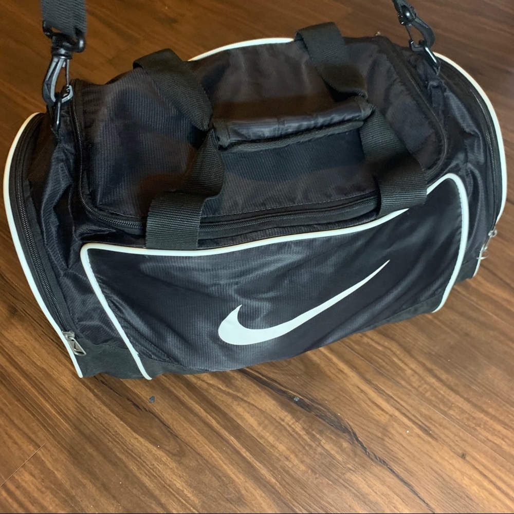 Nike duffel bag black